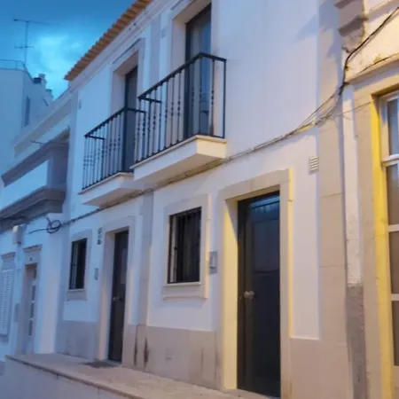 Casa de Férias Casa Flor De Sal - Moradia No Centro De Faro!